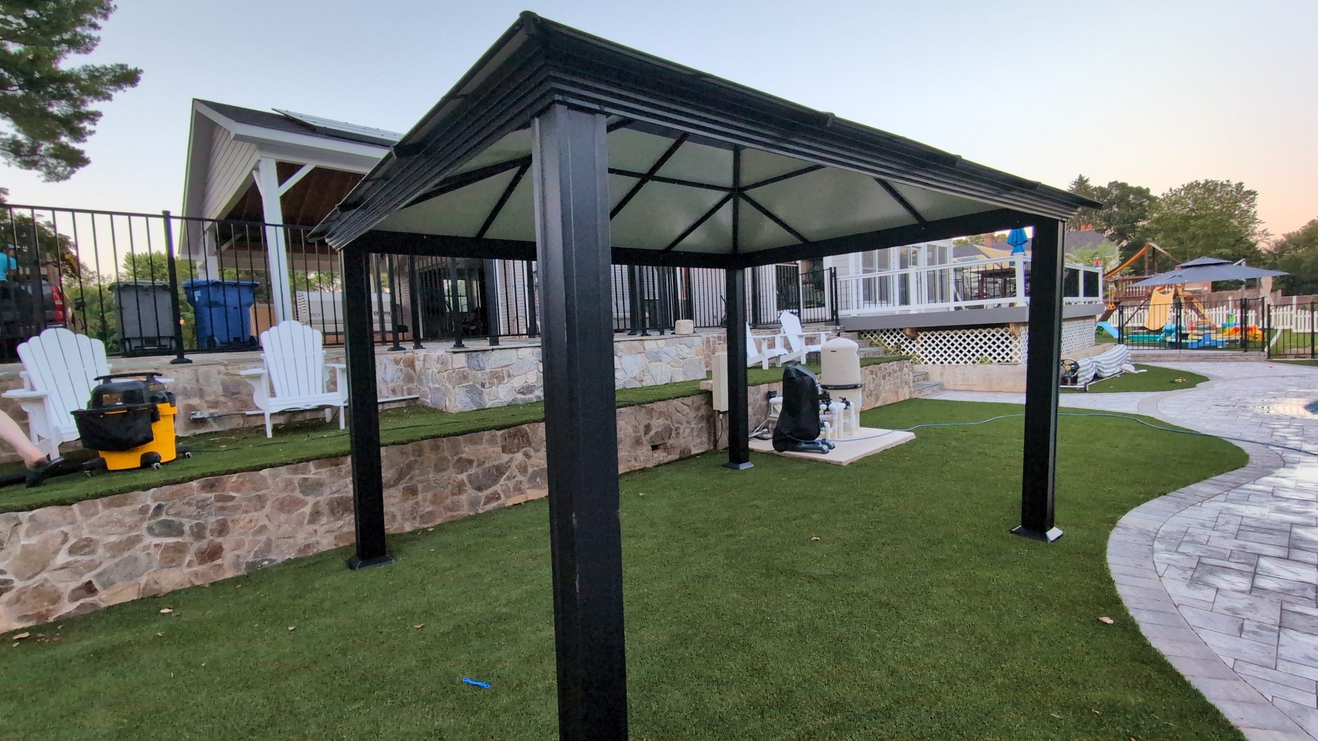 Gazebo installation near Virginia